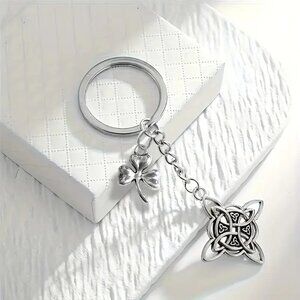 Celtic Shamrock Bag Charm Keychain Purse Witch Knot Viking Irish Clover Silver